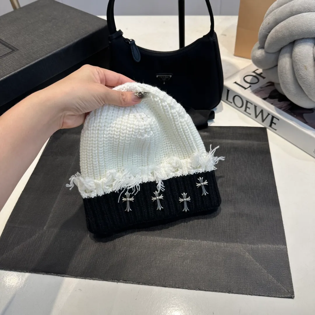 P50 Croxin Autumn and Winter counter color-blocked new knitted beanie, a must-have for sweet and cool girls with a concave look ~